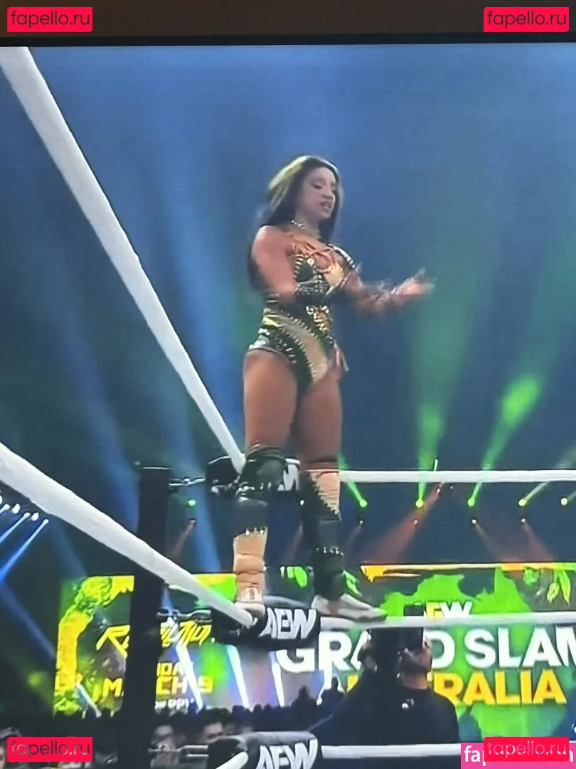 Sasha Banks Onlyfans Photo Gallery 