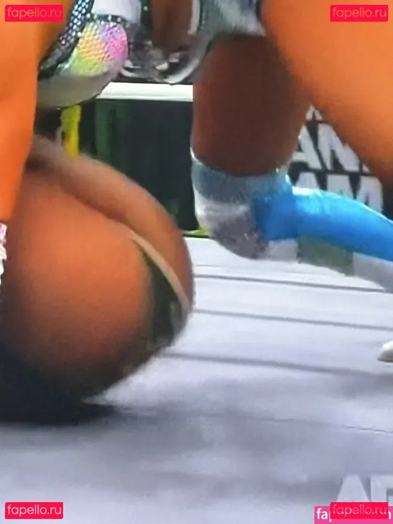 Sasha Banks Onlyfans Photo Gallery 