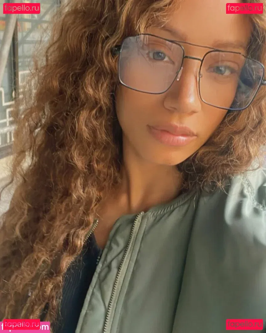 Sasha Banks Onlyfans Photo Gallery 