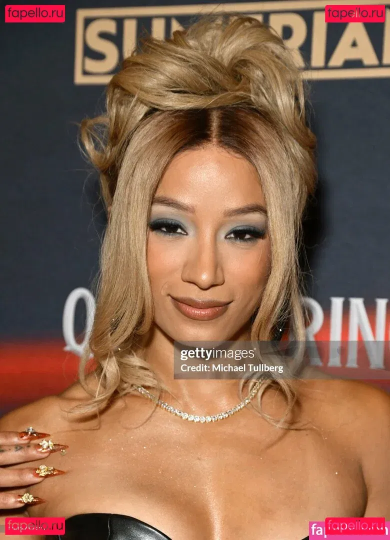 Sasha Banks Onlyfans Photo Gallery 