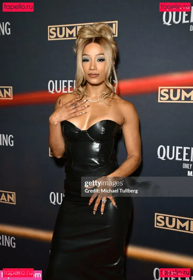 Sasha Banks Onlyfans Photo Gallery 