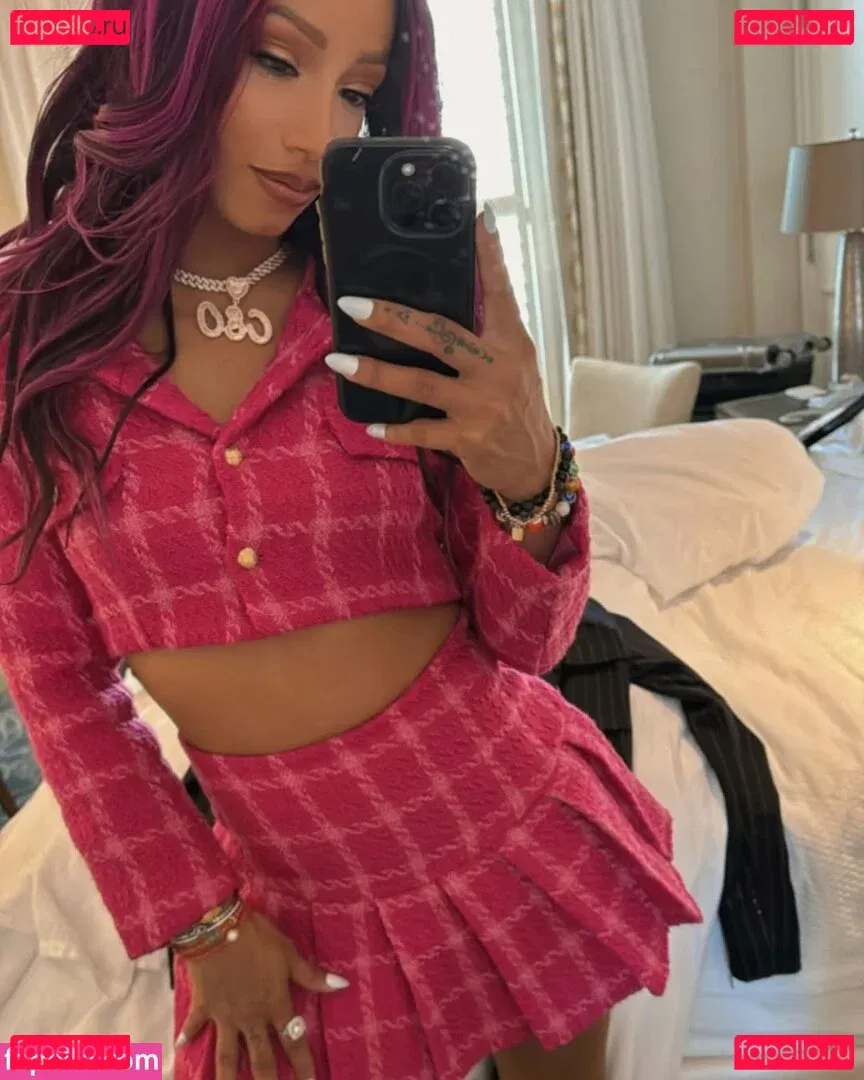 Sasha Banks Onlyfans Photo Gallery 