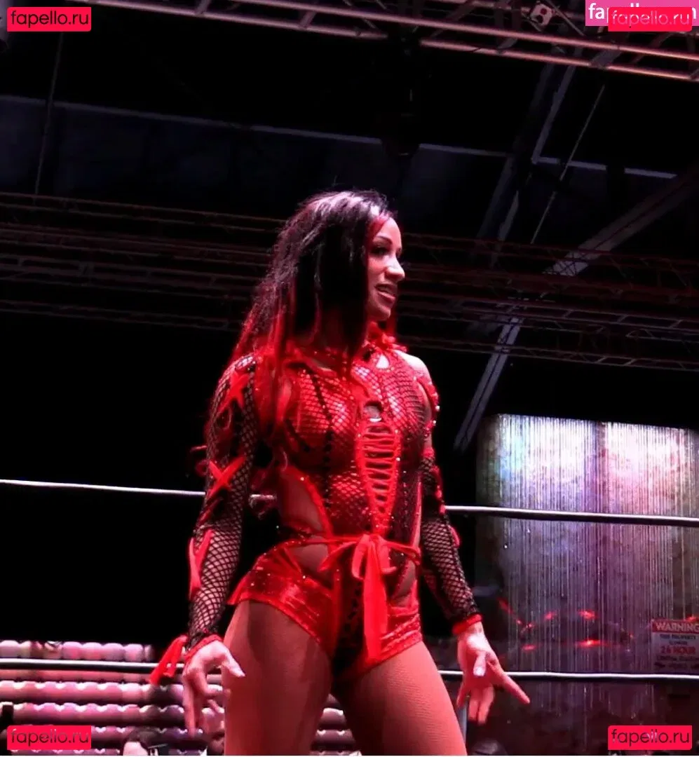 Sasha Banks Onlyfans Photo Gallery 