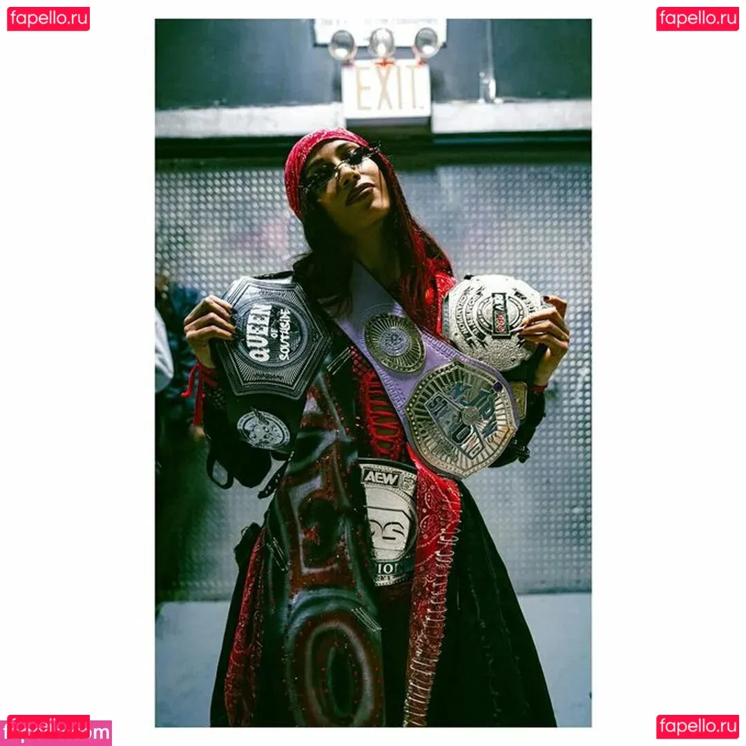 Sasha Banks Onlyfans Photo Gallery 
