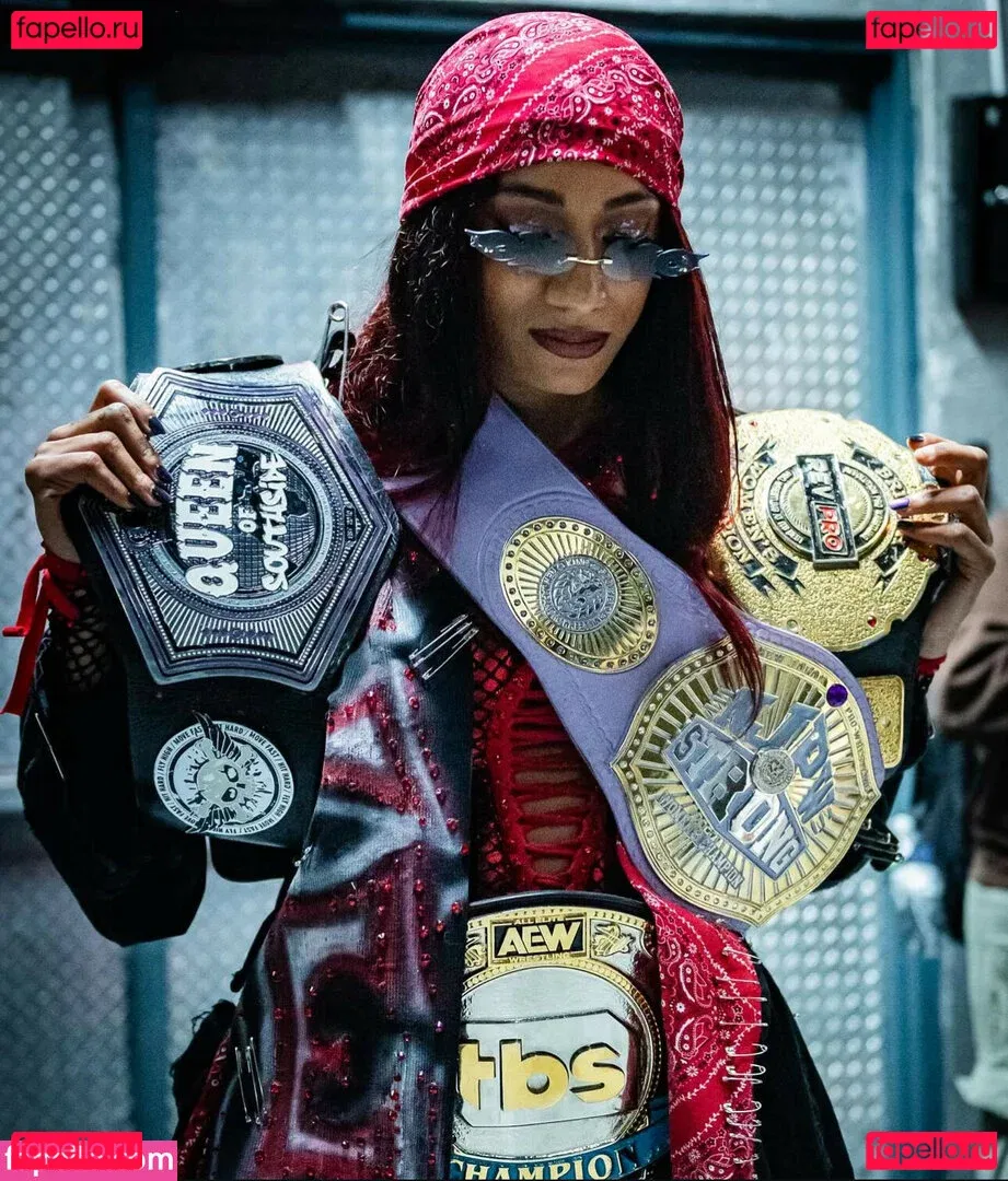 Sasha Banks Onlyfans Photo Gallery 