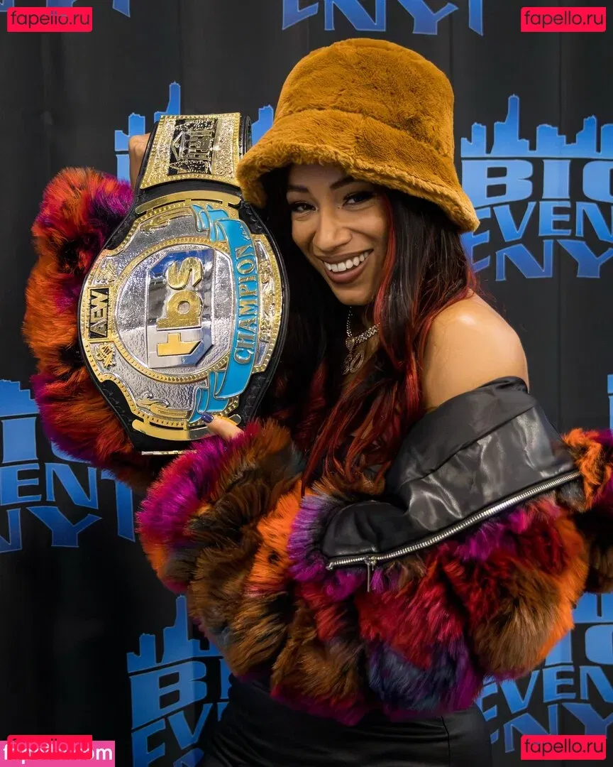 Sasha Banks Onlyfans Photo Gallery 