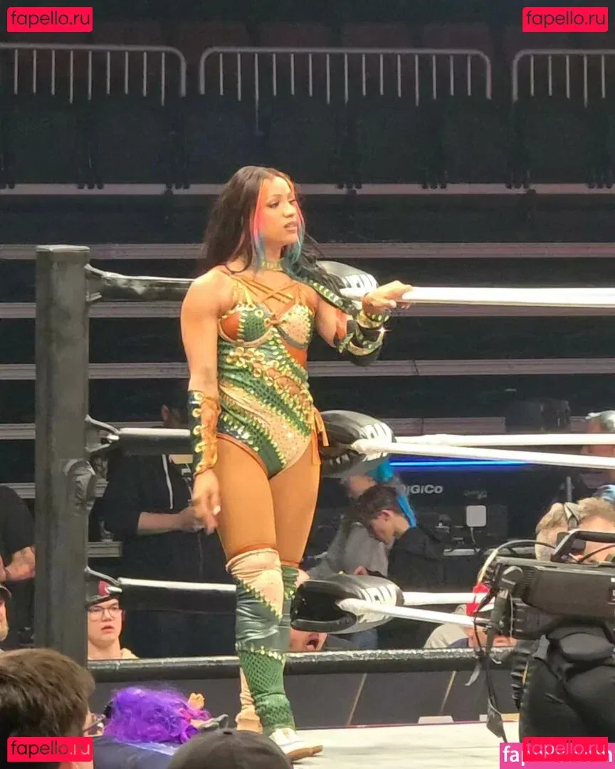 Sasha Banks Onlyfans Photo Gallery 