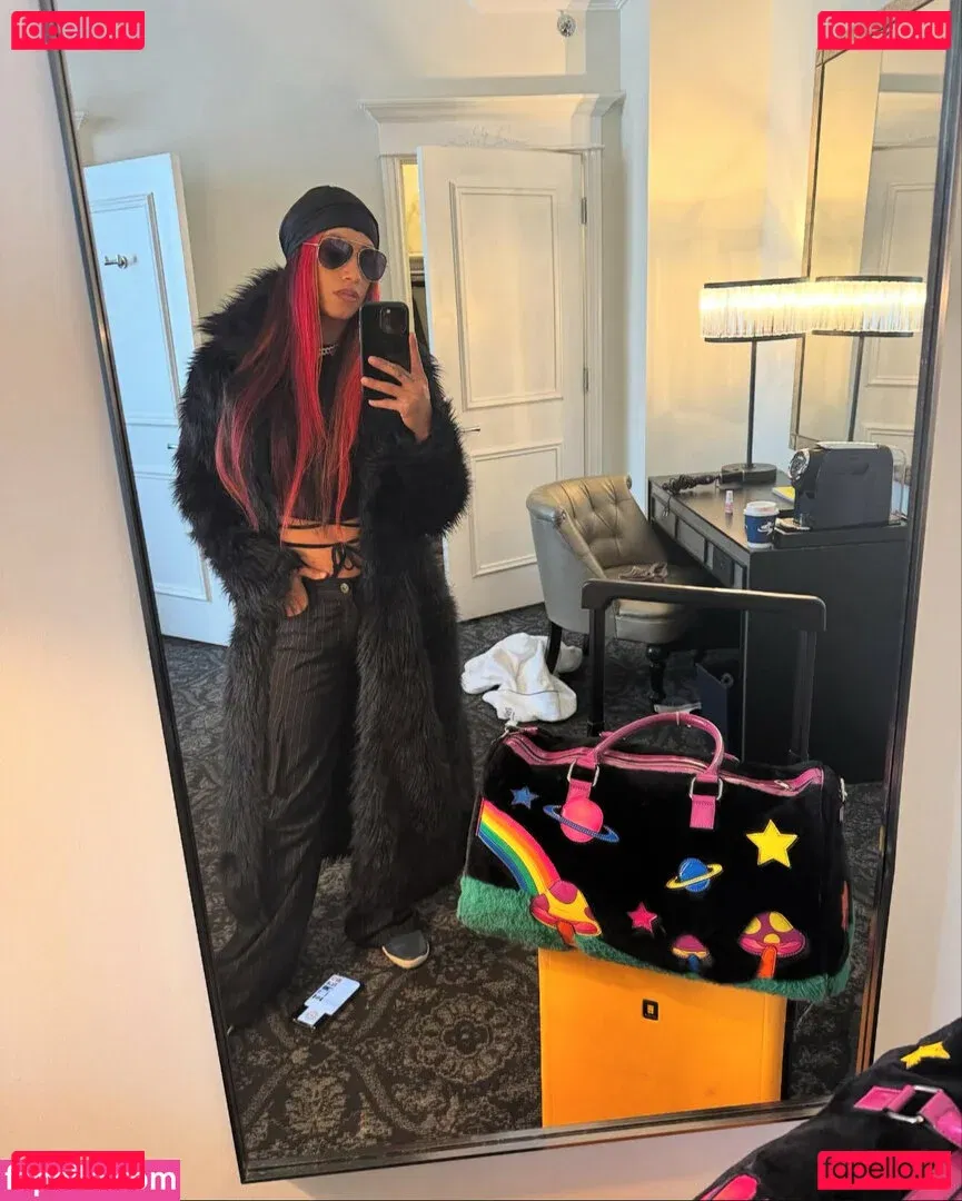 Sasha Banks Onlyfans Photo Gallery 