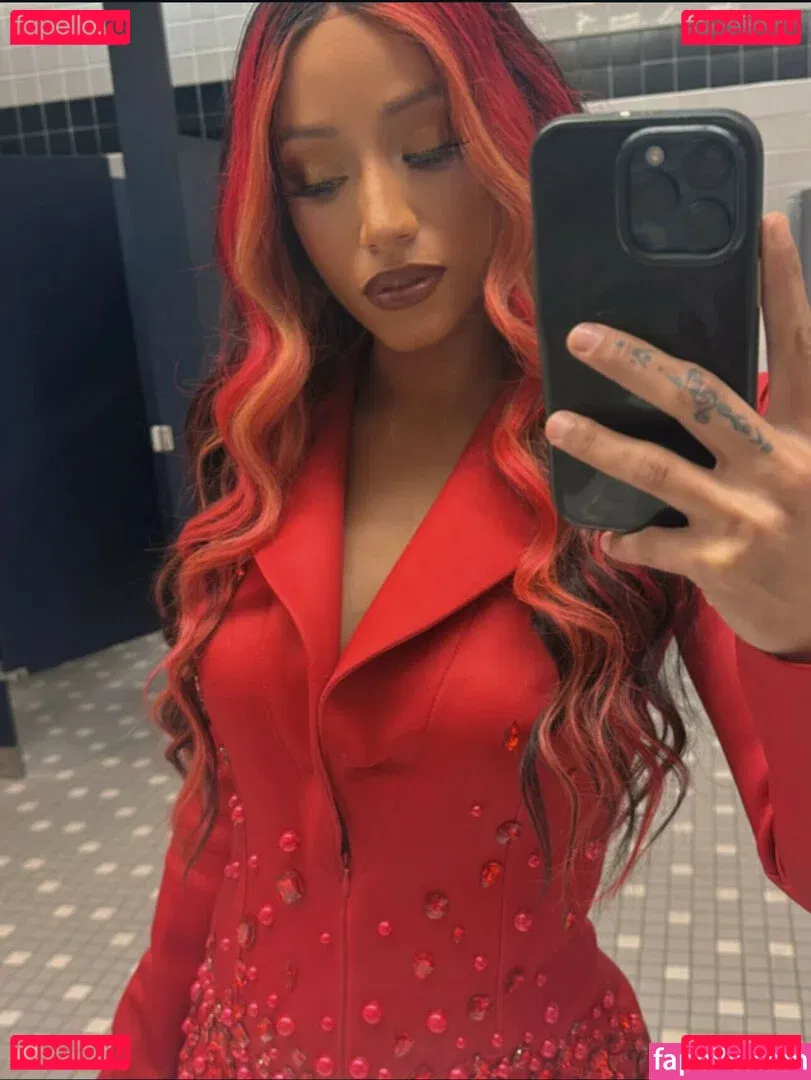 Sasha Banks Onlyfans Photo Gallery 