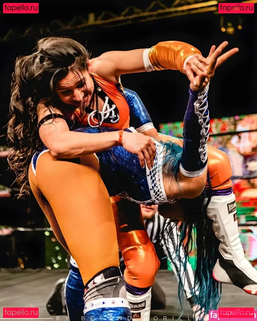 Sasha Banks Onlyfans Photo Gallery 