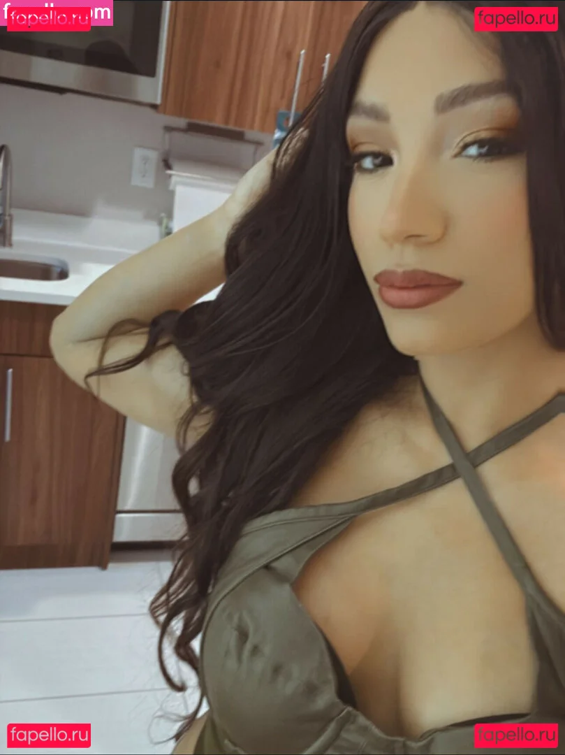 Sasha Banks Onlyfans Photo Gallery 