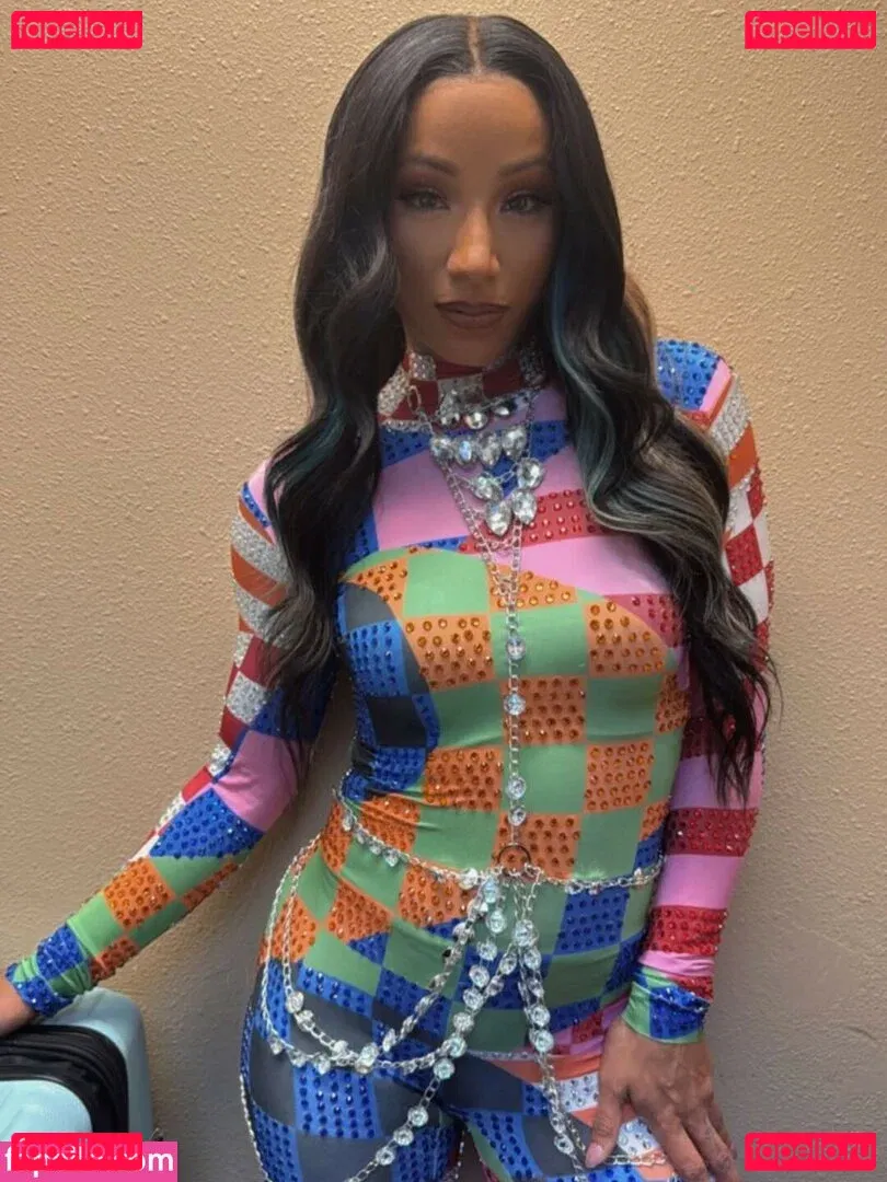 Sasha Banks Onlyfans Photo Gallery 