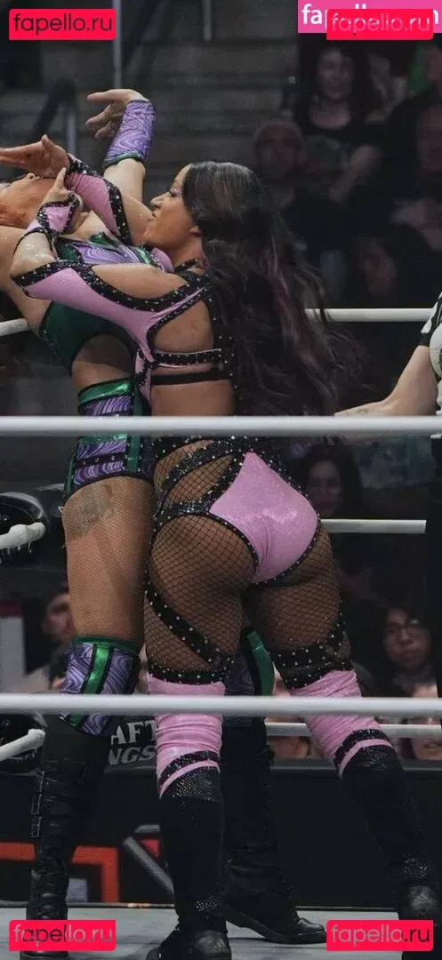 Sasha Banks Onlyfans Photo Gallery 