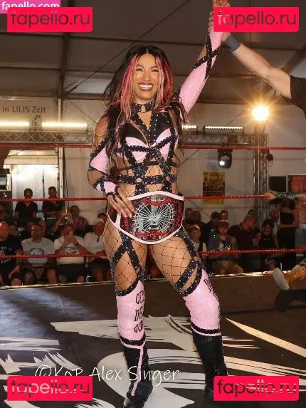 Sasha Banks Onlyfans Photo Gallery 