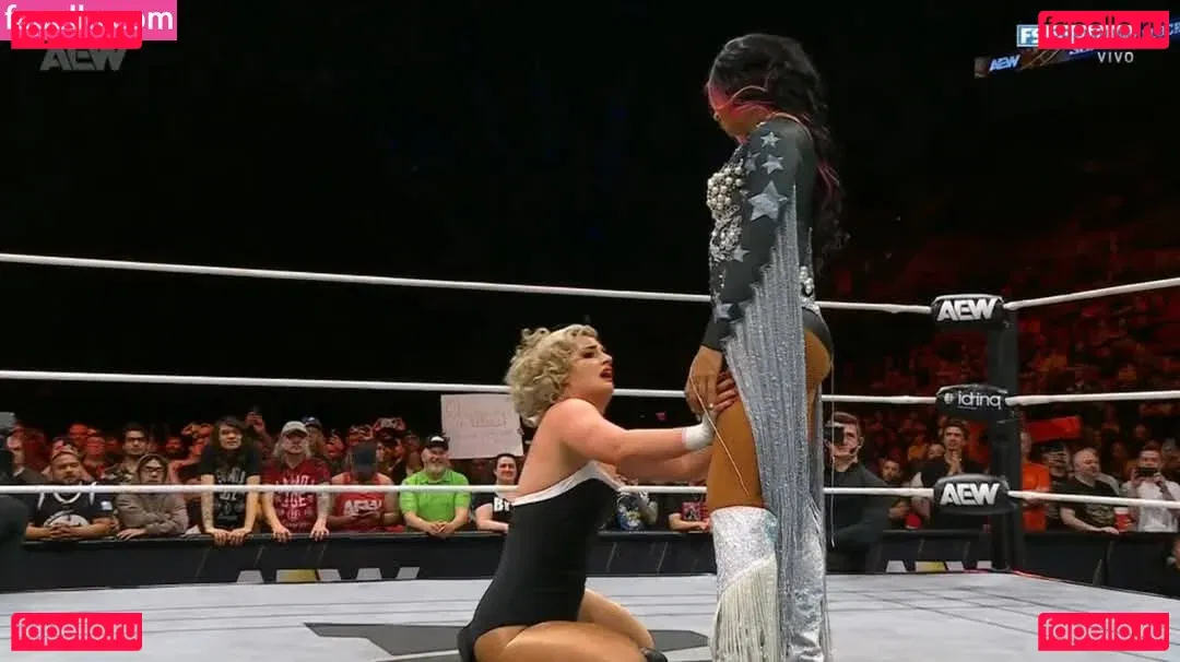 Sasha Banks Onlyfans Photo Gallery 