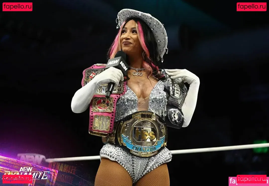 Sasha Banks Onlyfans Photo Gallery 