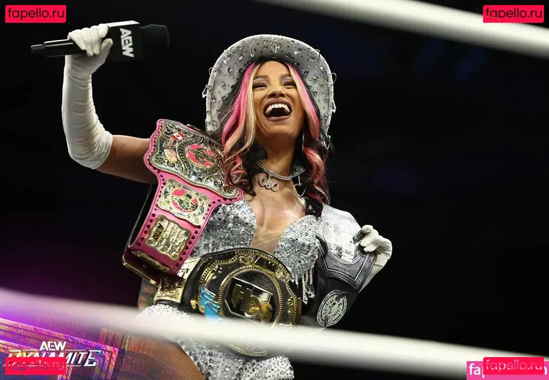 Sasha Banks Onlyfans Photo Gallery 