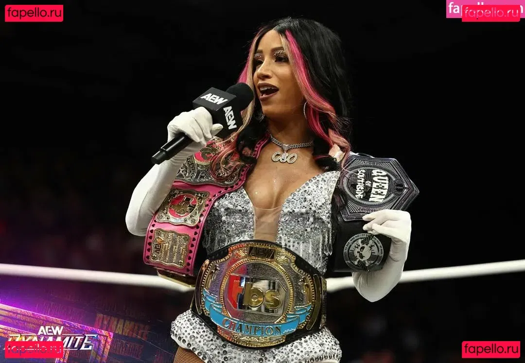 Sasha Banks Onlyfans Photo Gallery 