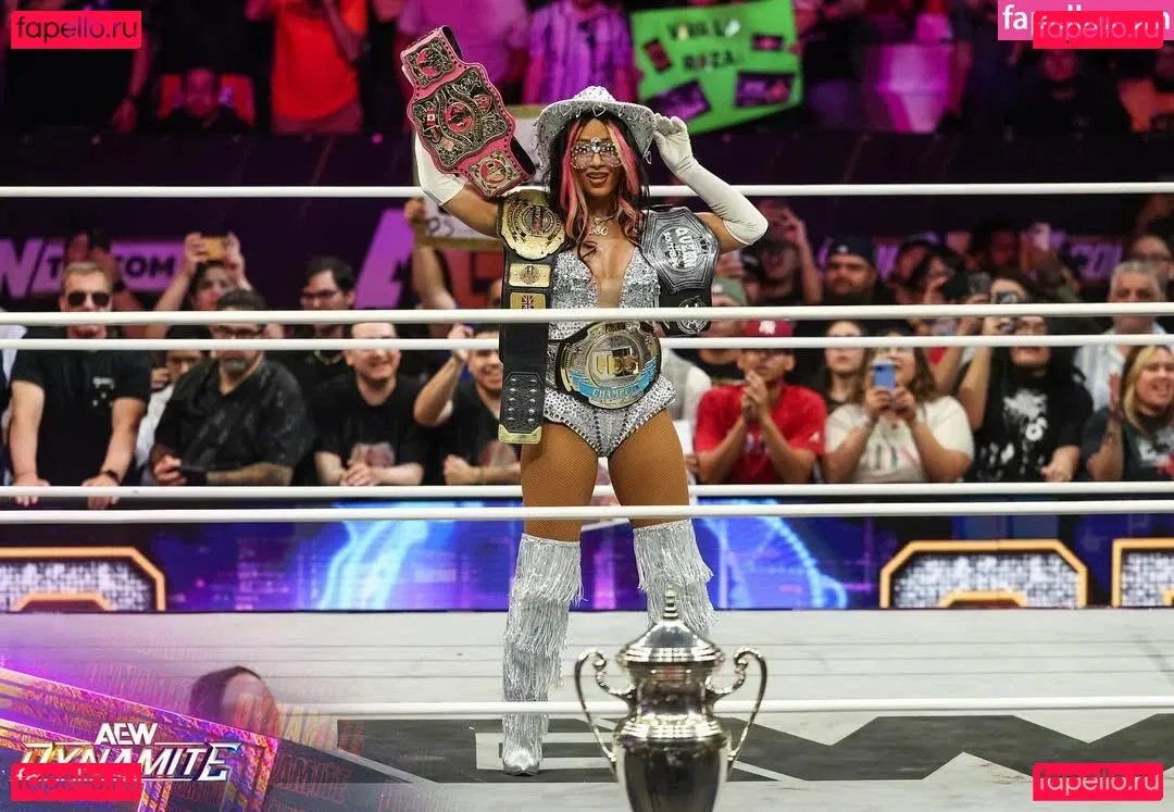 Sasha Banks Onlyfans Photo Gallery 