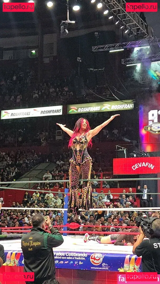 Sasha Banks Onlyfans Photo Gallery 