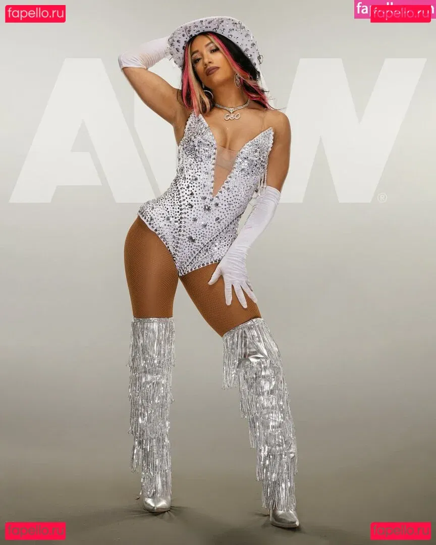 Sasha Banks Onlyfans Photo Gallery 