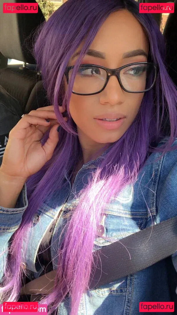 Sasha Banks Onlyfans Photo Gallery 