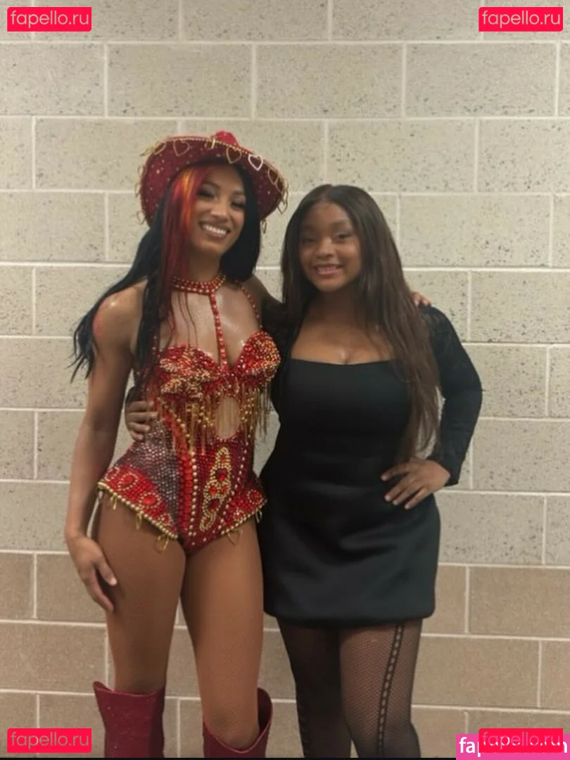 Sasha Banks Onlyfans Photo Gallery 