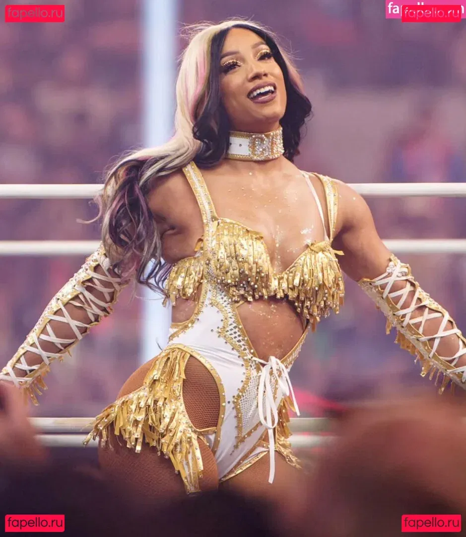 Sasha Banks Onlyfans Photo Gallery 