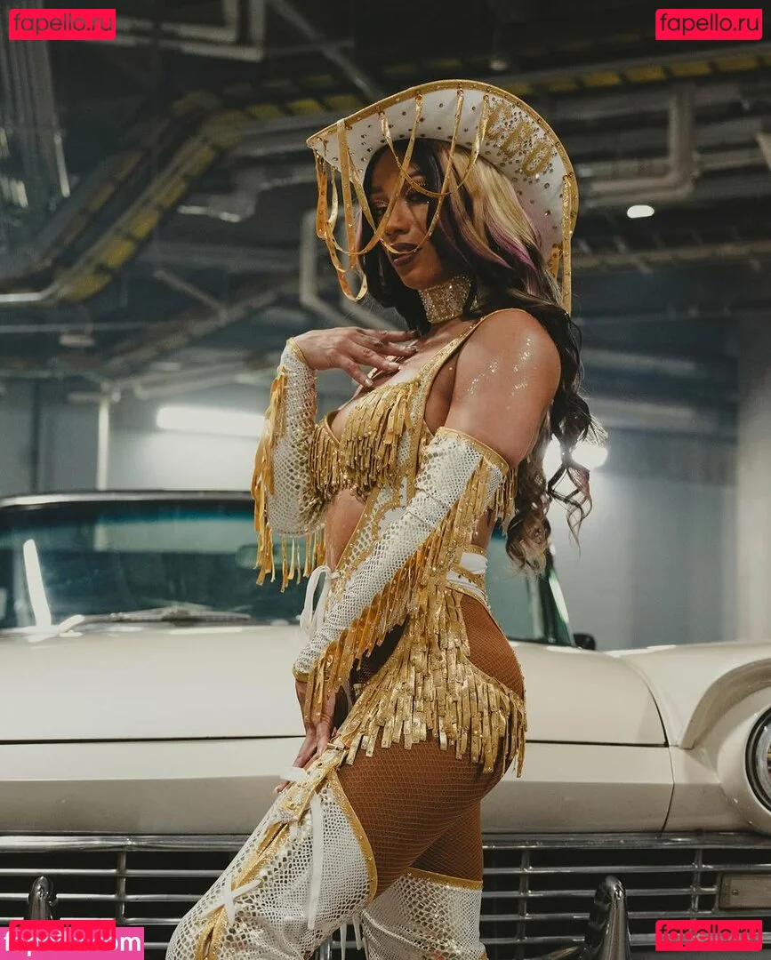 Sasha Banks Onlyfans Photo Gallery 