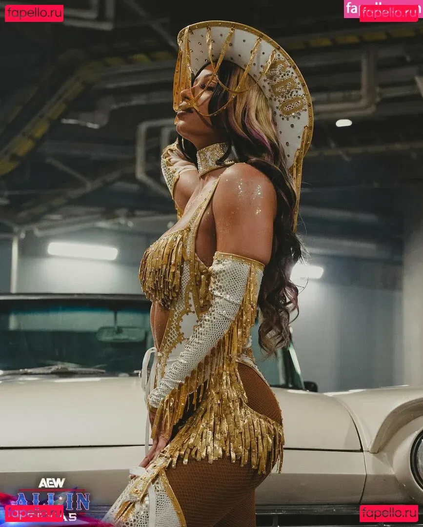 Sasha Banks Onlyfans Photo Gallery 