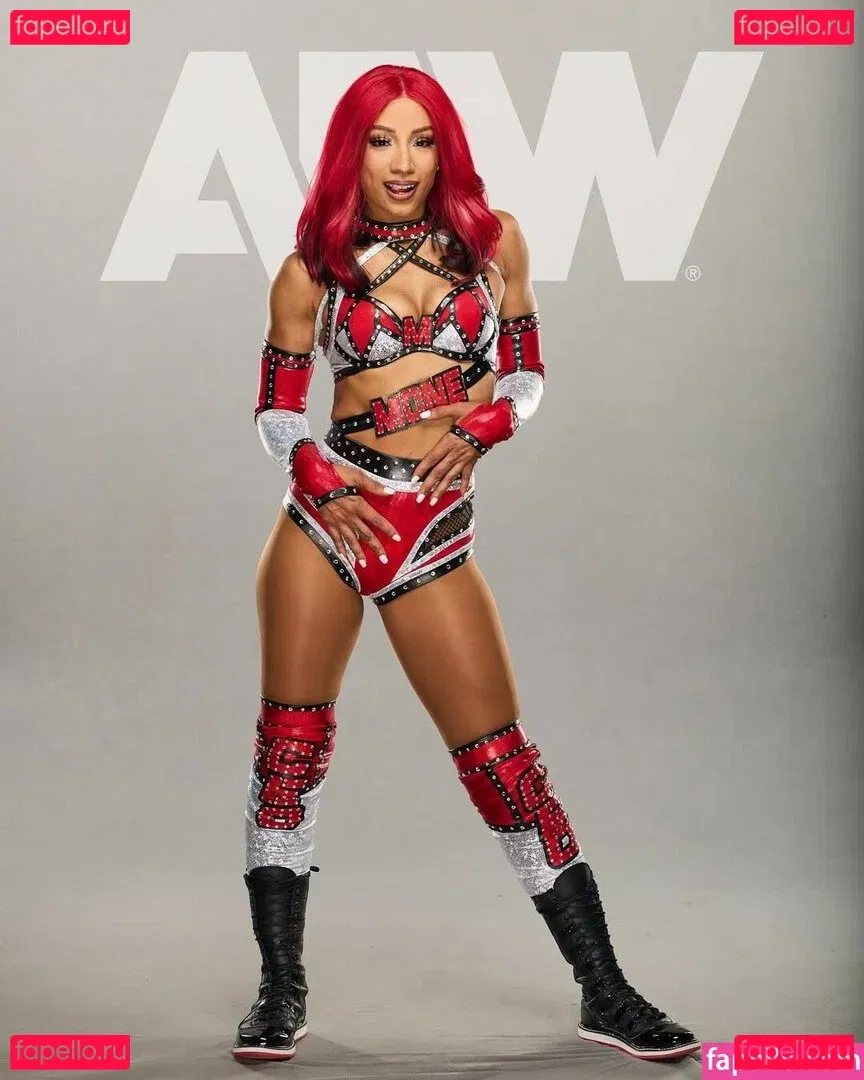 Sasha Banks Onlyfans Photo Gallery 