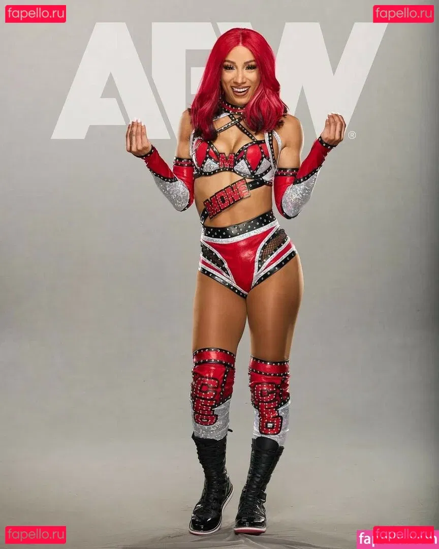 Sasha Banks Onlyfans Photo Gallery 