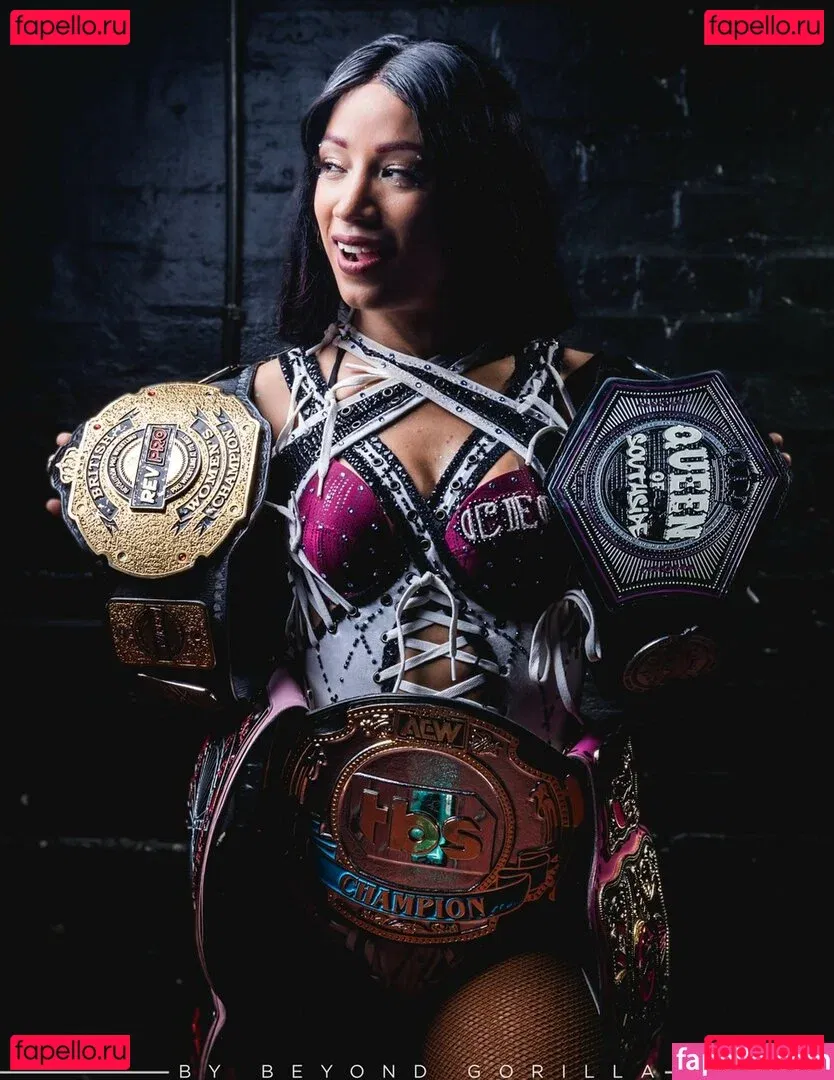Sasha Banks Onlyfans Photo Gallery 