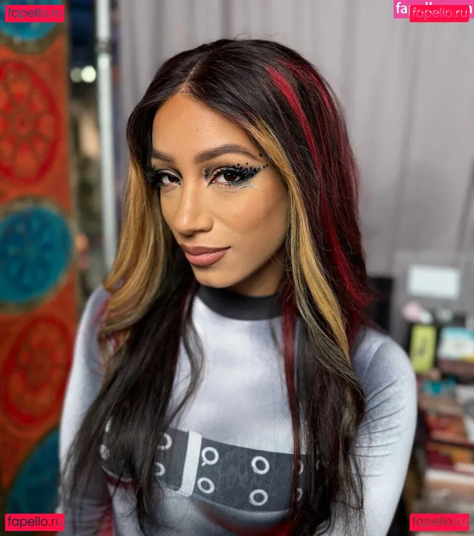 Sasha Banks Onlyfans Photo Gallery 