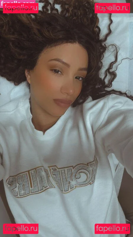 Sasha Banks Onlyfans Photo Gallery 