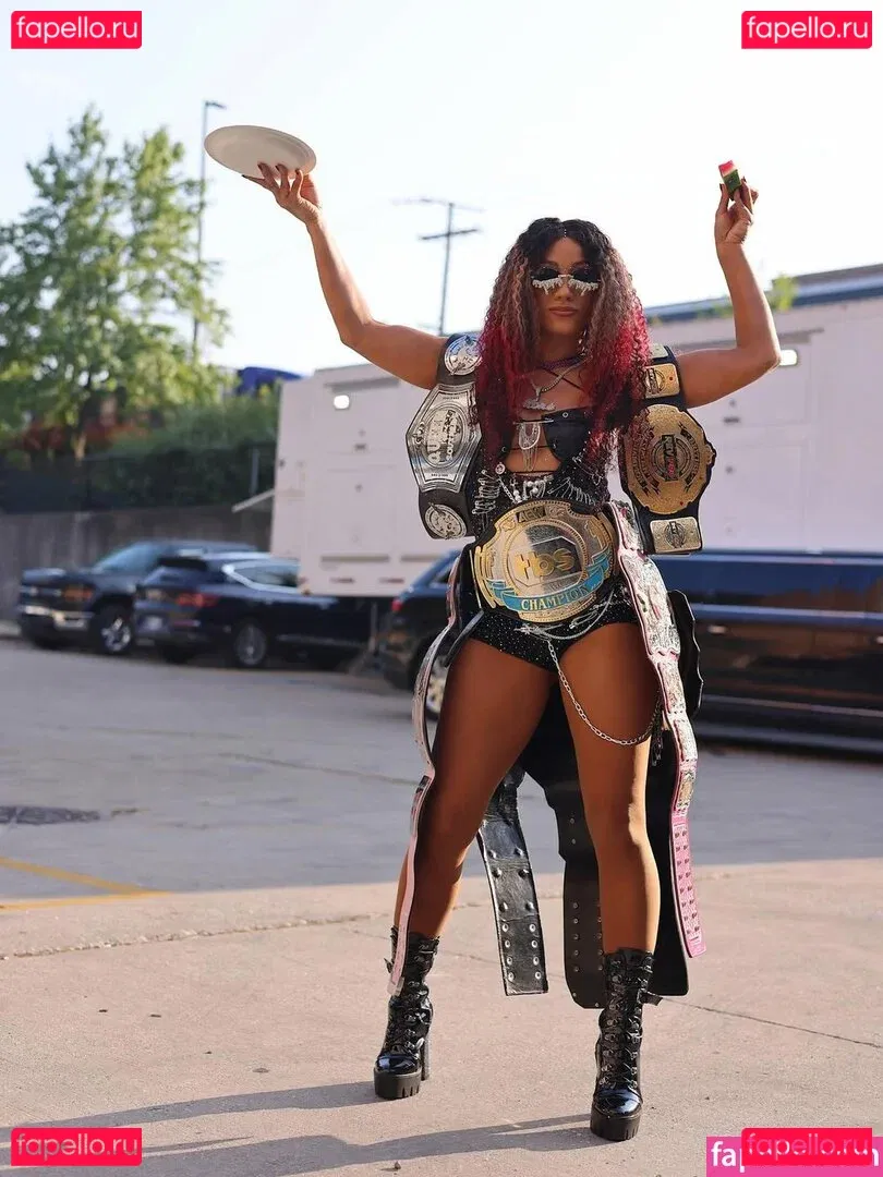 Sasha Banks Onlyfans Photo Gallery 