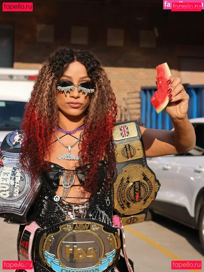 Sasha Banks Onlyfans Photo Gallery 