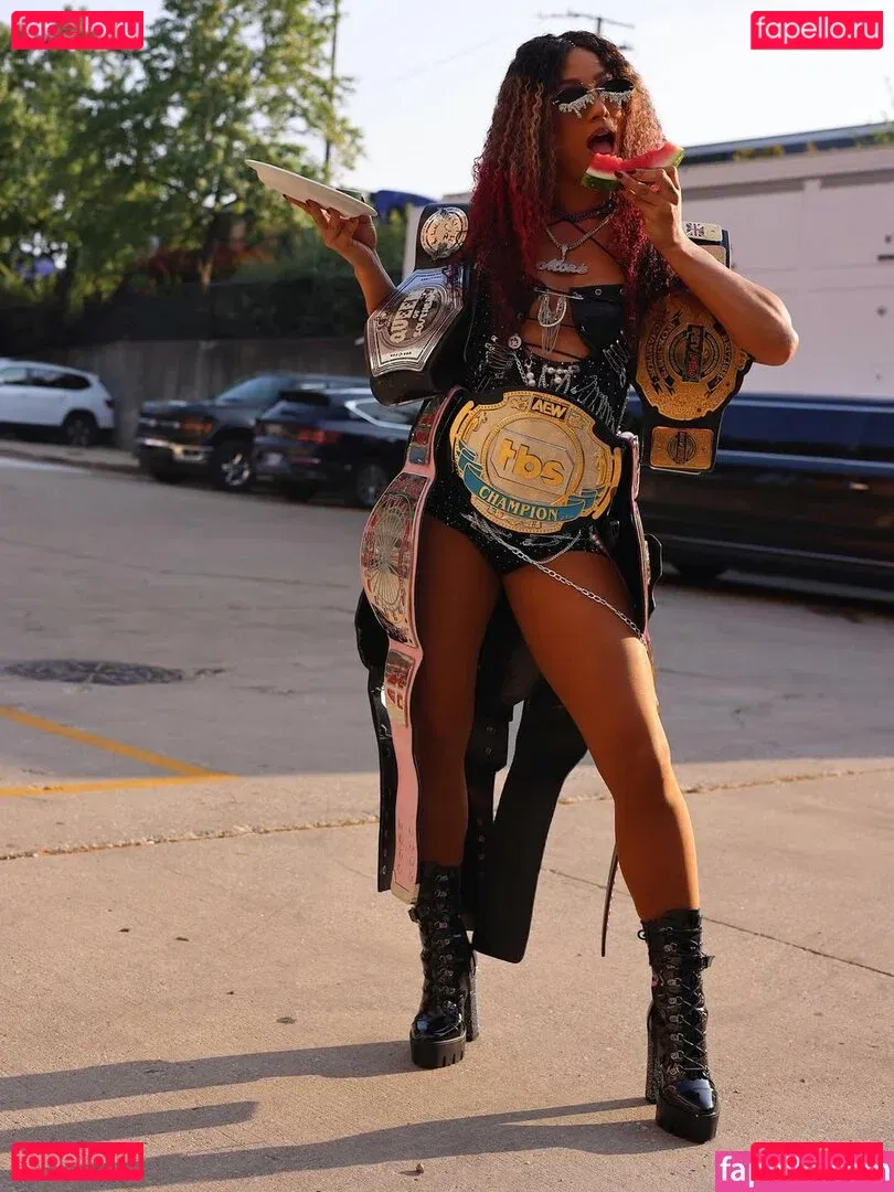 Sasha Banks Onlyfans Photo Gallery 