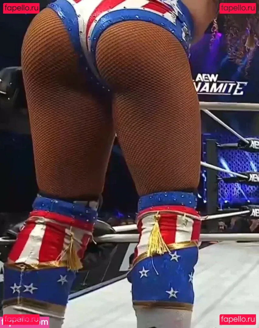 Sasha Banks Onlyfans Photo Gallery 