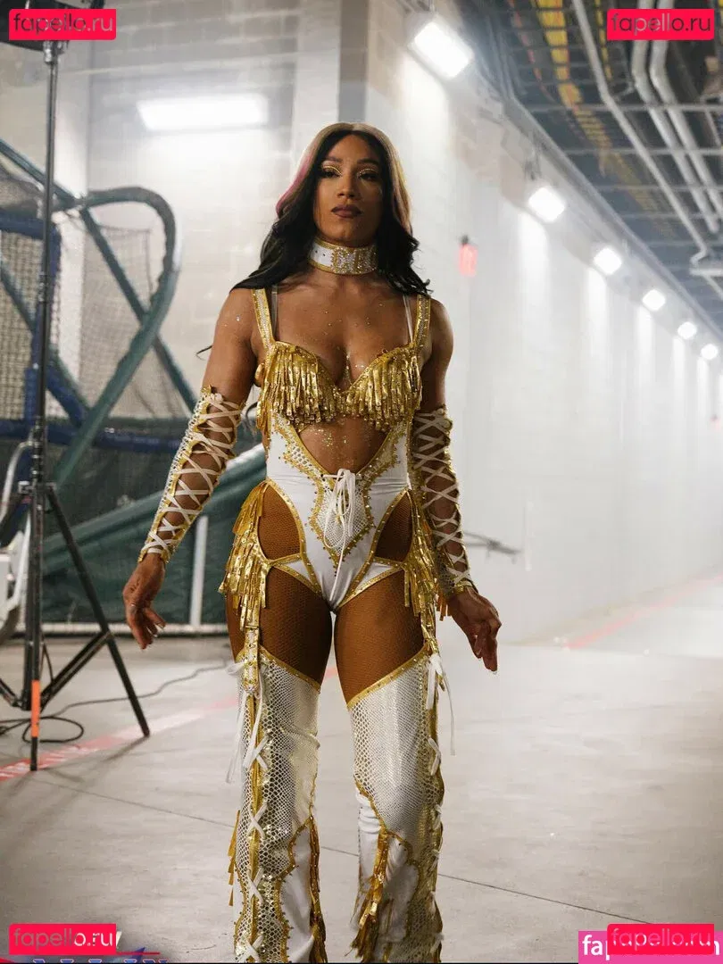 Sasha Banks Onlyfans Photo Gallery 