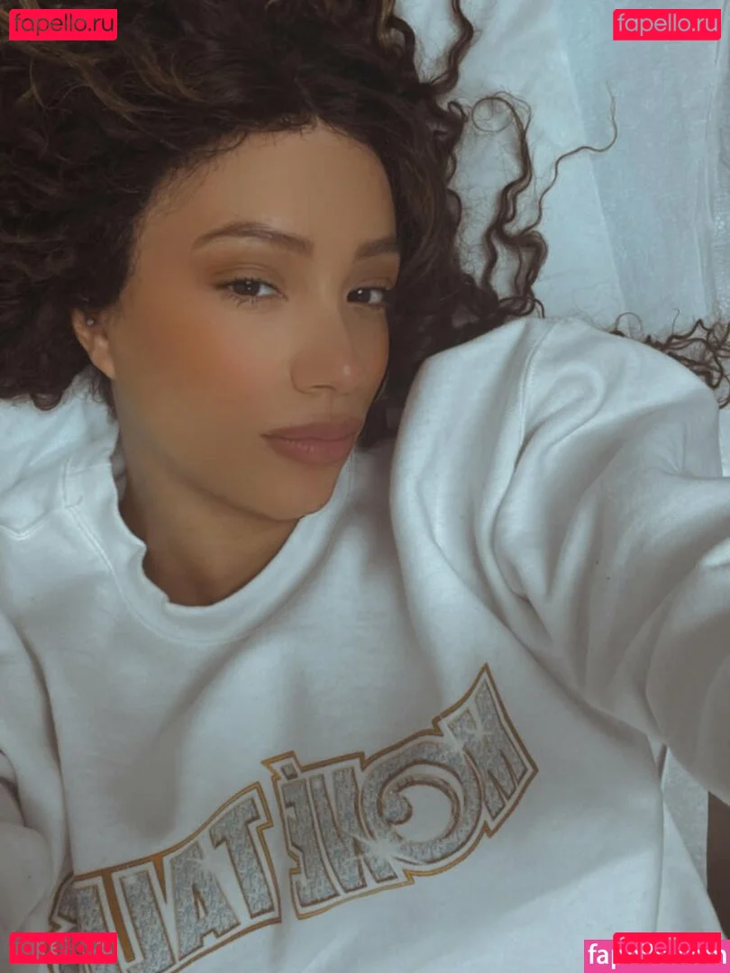 Sasha Banks Onlyfans Photo Gallery 