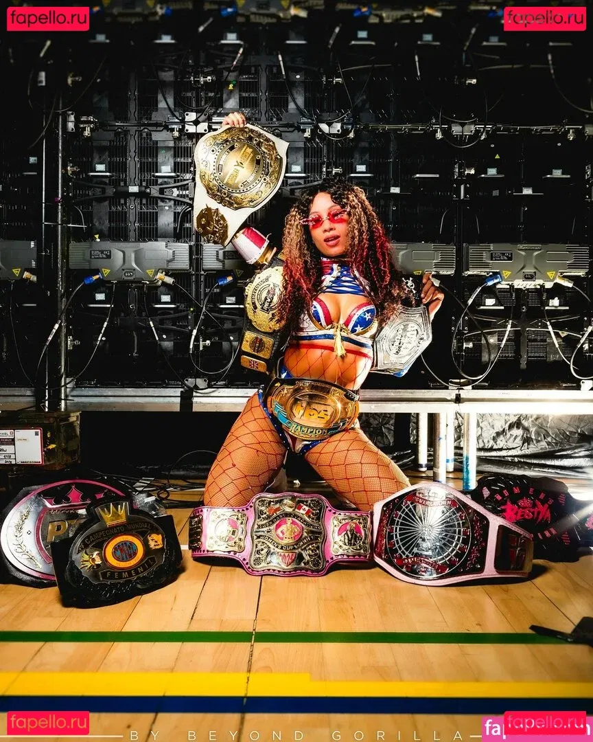 Sasha Banks Onlyfans Photo Gallery 