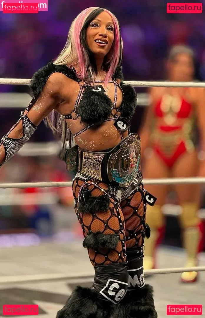 Sasha Banks Onlyfans Photo Gallery 