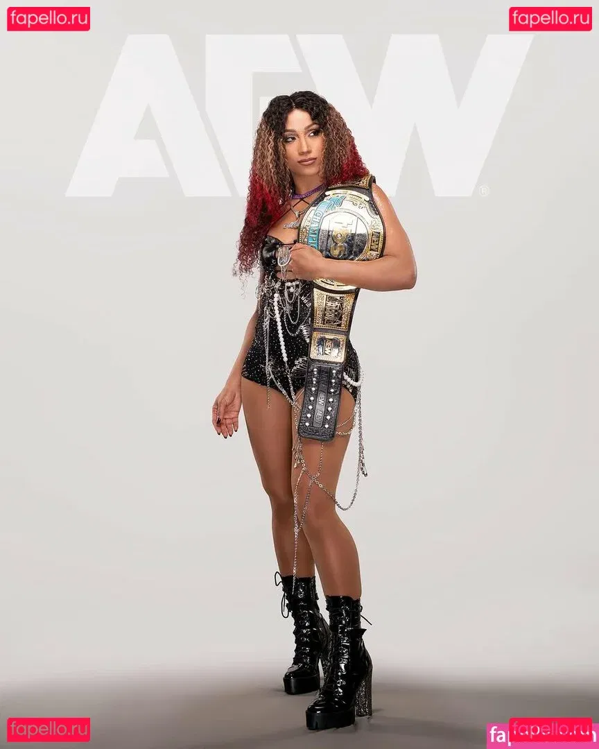 Sasha Banks Onlyfans Photo Gallery 