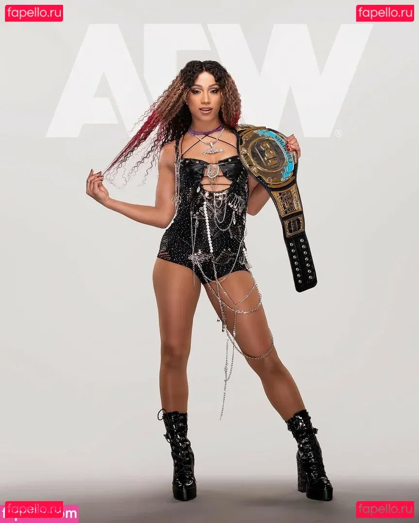 Sasha Banks Onlyfans Photo Gallery 