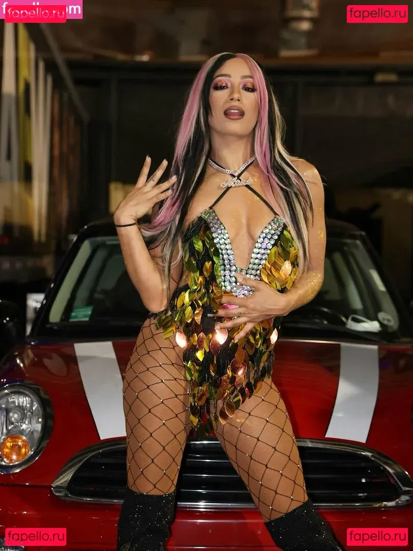 Sasha Banks Onlyfans Photo Gallery 