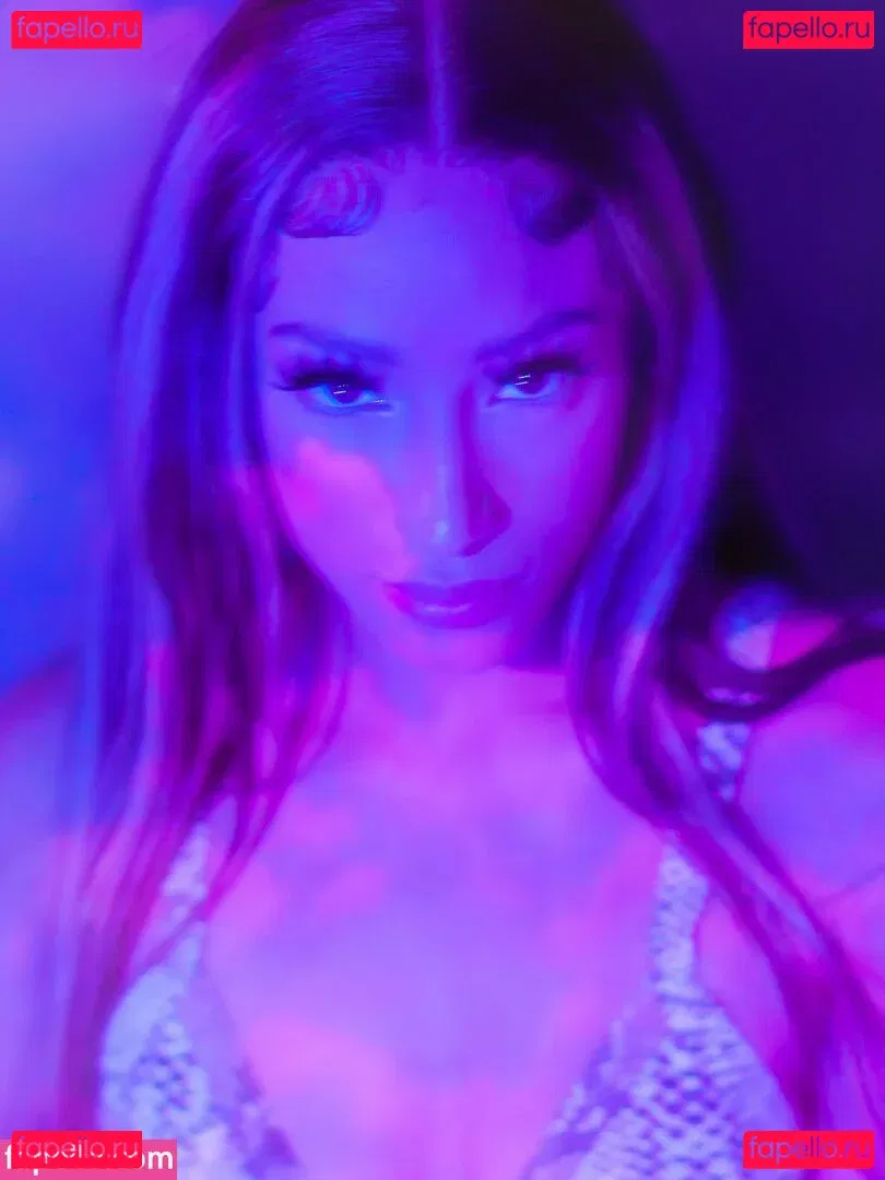 Sasha Banks Onlyfans Photo Gallery 