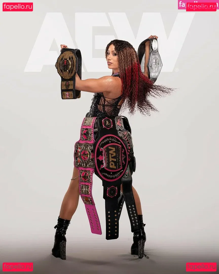 Sasha Banks Onlyfans Photo Gallery 