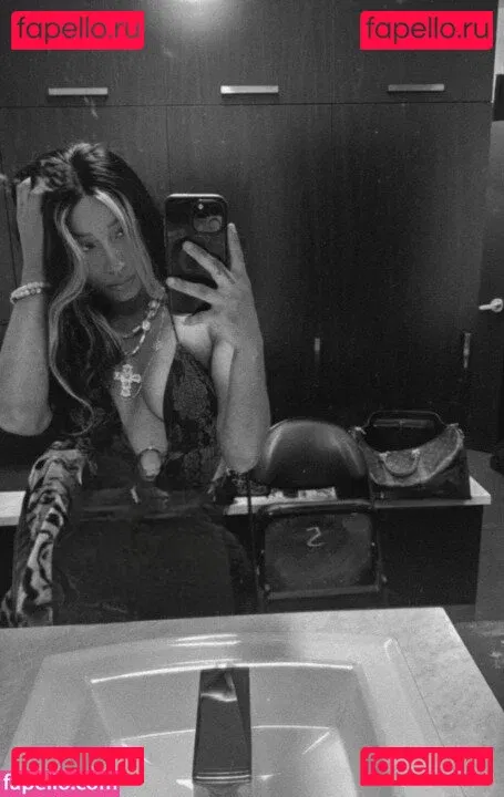 Sasha Banks Onlyfans Photo Gallery 