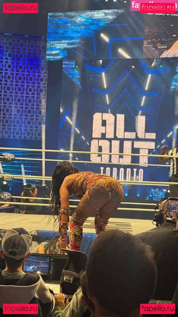 Sasha Banks Onlyfans Photo Gallery 